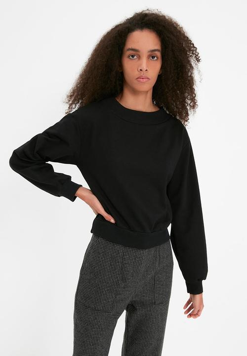 Trendyol - Wide collar basic thin knitted sweatshirt - black