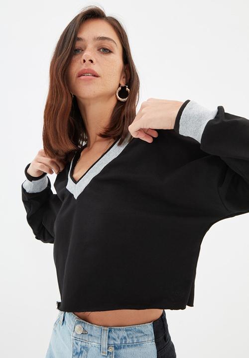 Trendyol - V-neck crop knit slim sweatshirt - black