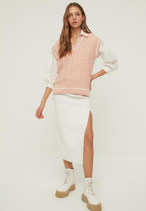 Trendyol - V-neck knitwear sweater - powder pink