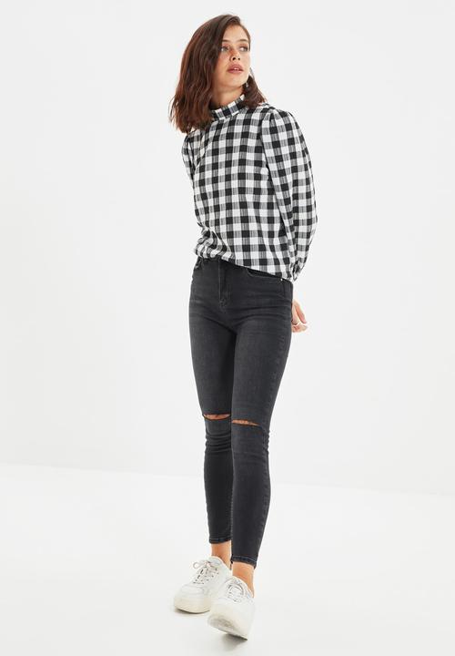 Trendyol - Ripped detailed high waist skinny jeans - black
