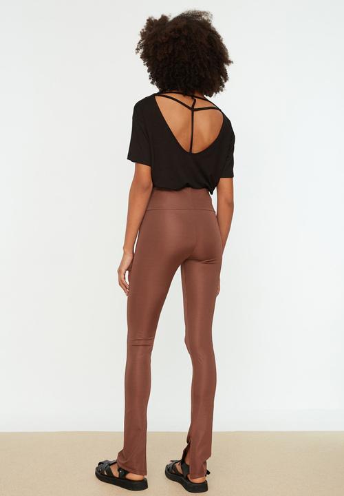 Trendyol - Slit detailed shiny fabric knitted leggings - brown