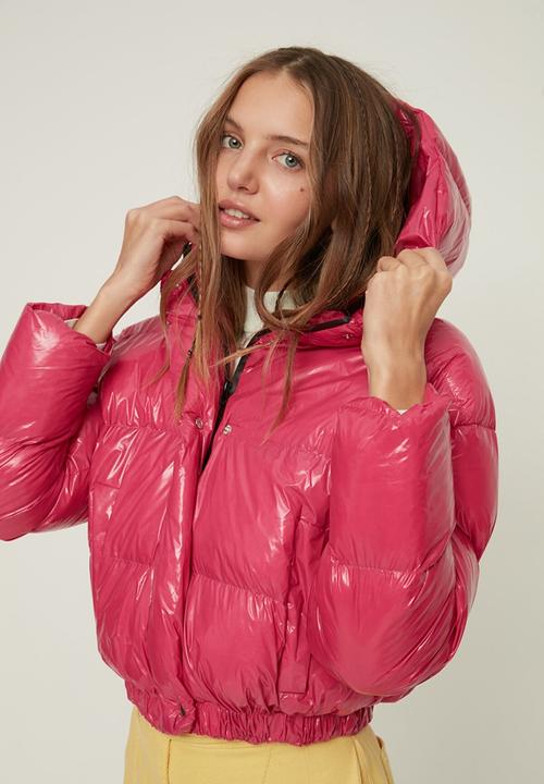 Trendyol - Oversized hooded shiny puffer jacket- pink