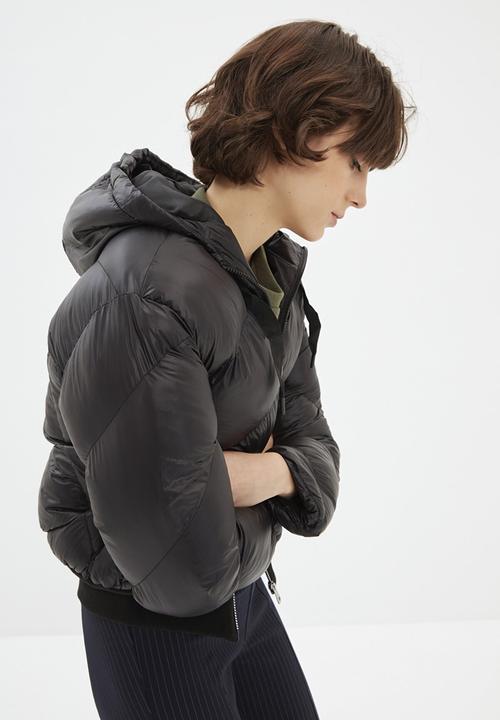 Trendyol - Hooded zipper puffer jacket - black