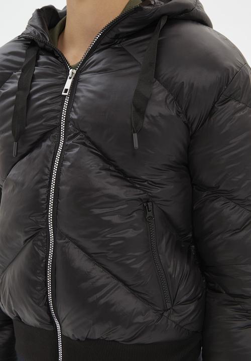 Trendyol - Hooded zipper puffer jacket - black