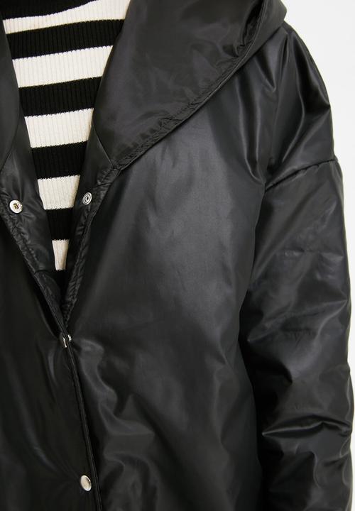 Trendyol - Hooded quilted coat - black