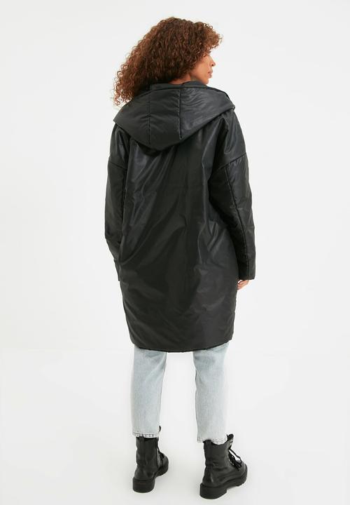 Trendyol - Hooded quilted coat - black