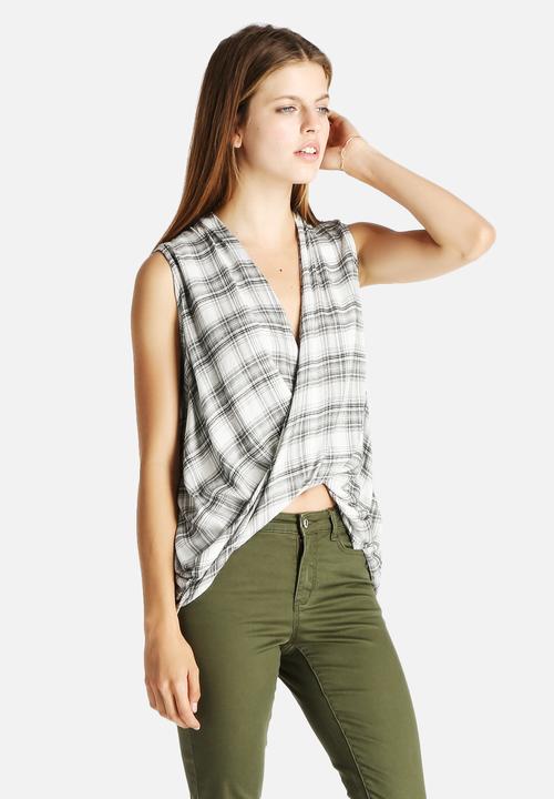 Glamorous - Cross Top