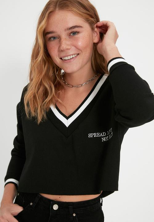 Trendyol - Crop v neck embroidered slim knitted sweatshirt - black
