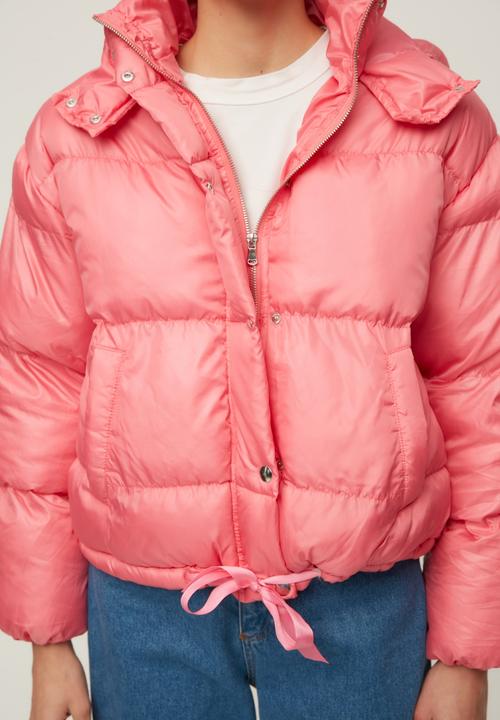 Trendyol - Hooded inflatable coat - fuchsia