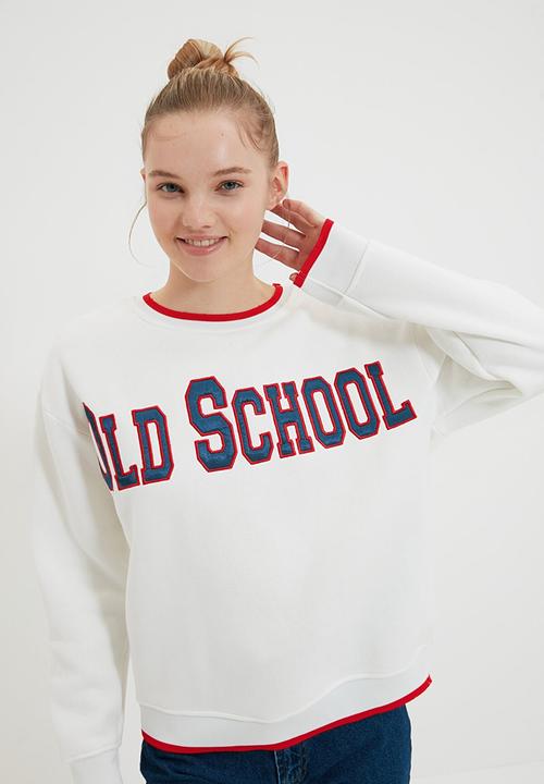 Trendyol - Embroidered loose pattern raised knitted sweatshirt - ecru