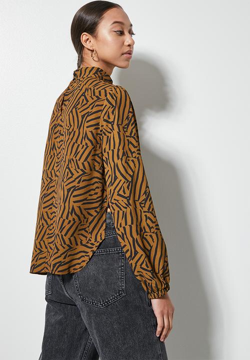 Superbalist - High neck funnel blouse - tobacco & black