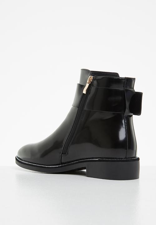 SISSY BOY - Shelf life boot - black