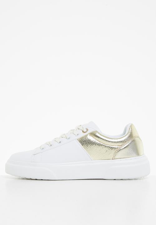 SISSY BOY - Half way sneaker - white & gold