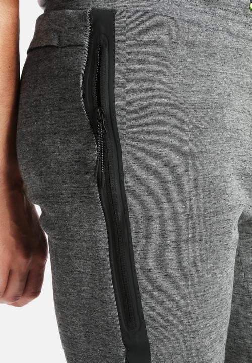 Nike - Nike Tech Fleece Short