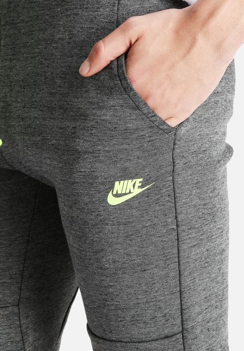 Nike - Nike Tech Fleece Short