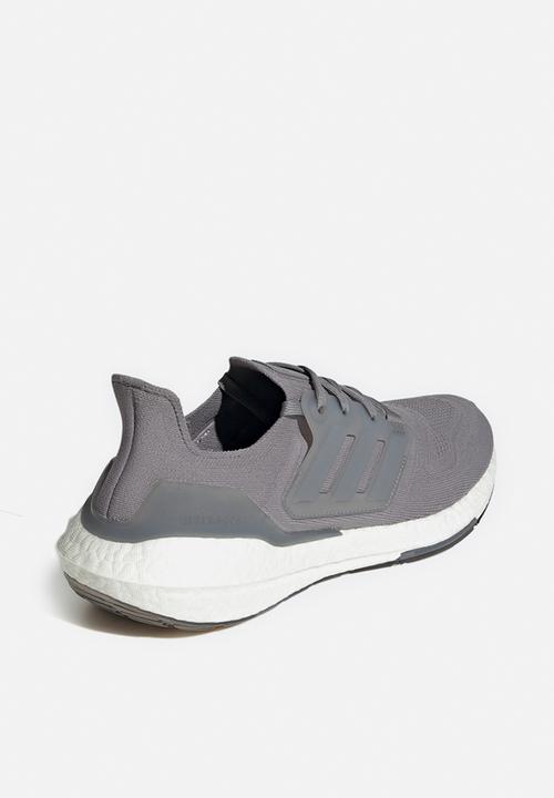 adidas Originals - Ultraboost 22