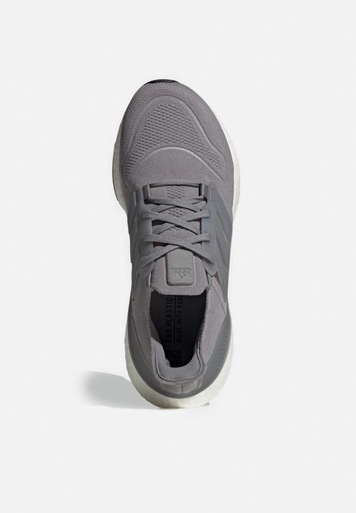 adidas Originals - Ultraboost 22