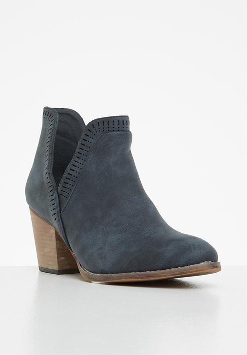 Seduction - Side cut out ankle boot - navy