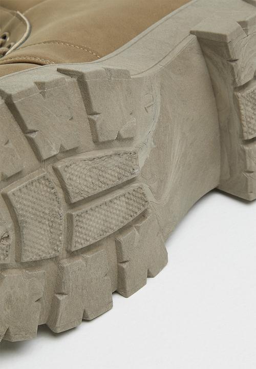 Seduction - Chunky lug sole hiking boot - taupe