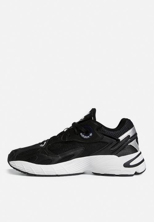 adidas Originals - Adidas astir - core black/core black/ftwr white
