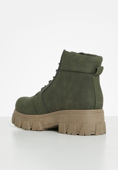 Seduction - Chunky lug sole hiking boot - olive