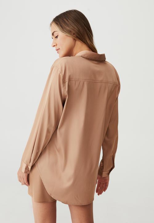 Cotton On - Long sleeve satin sleep shirt - peanut brittle