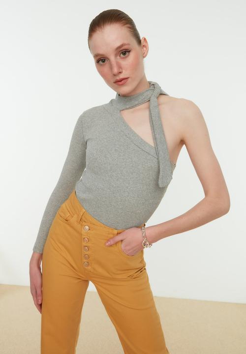 Trendyol - Shoulder detailed tie knitted blouse - grey
