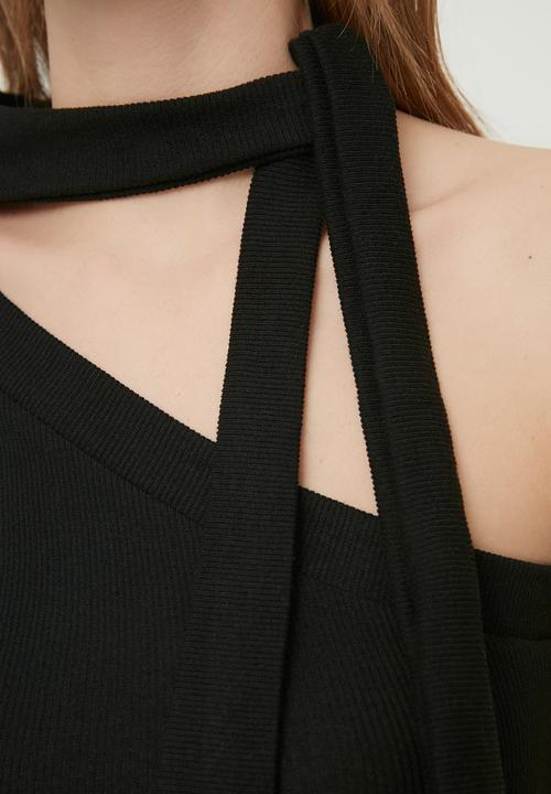 Trendyol - Shoulder detailed knitted blouse - black