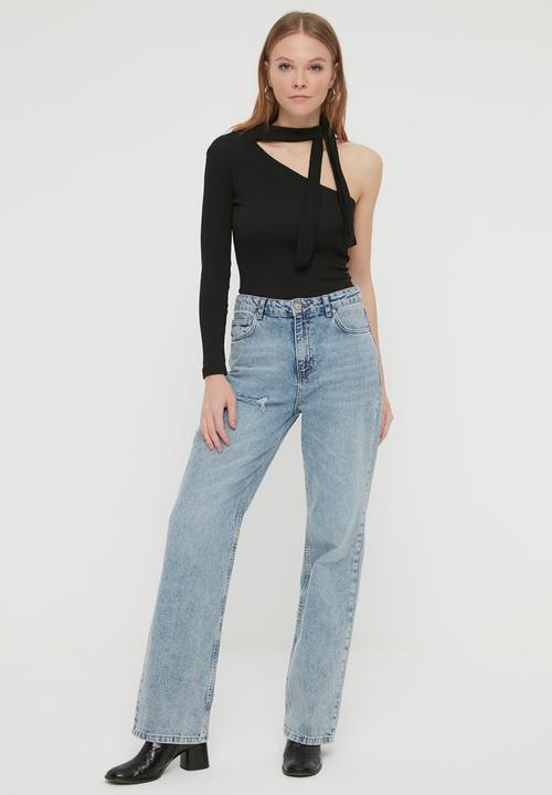 Trendyol - Shoulder detailed knitted blouse - black