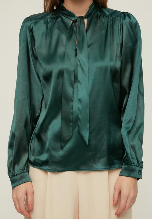 Trendyol - Foulard collar blouse - green