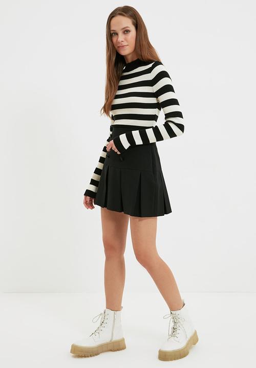 Trendyol - Buttoned skirt - black