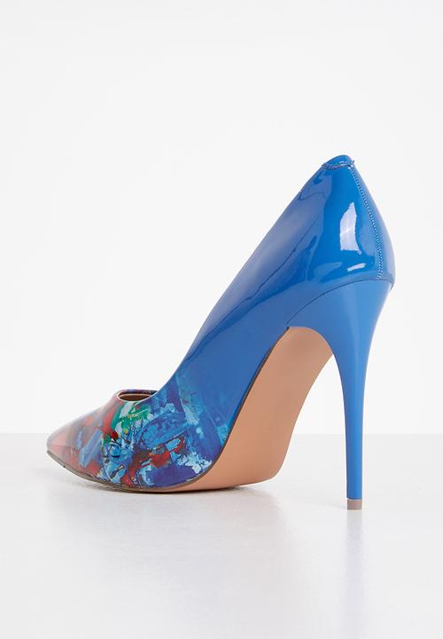 Madison® - Lillian court heel - blue & red