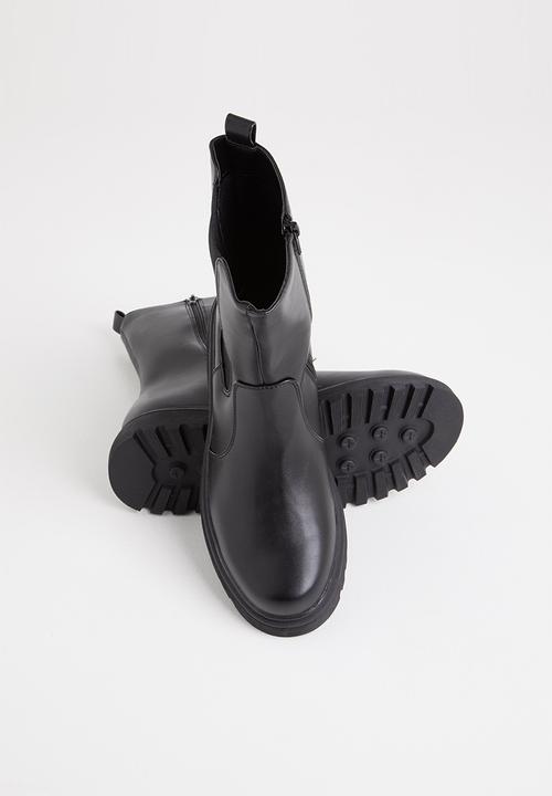 Madison® - Stacy chunky chelsea boot - black