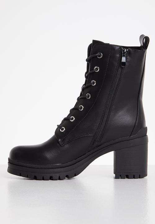 Plum - Ivory lace-up combat boot - black