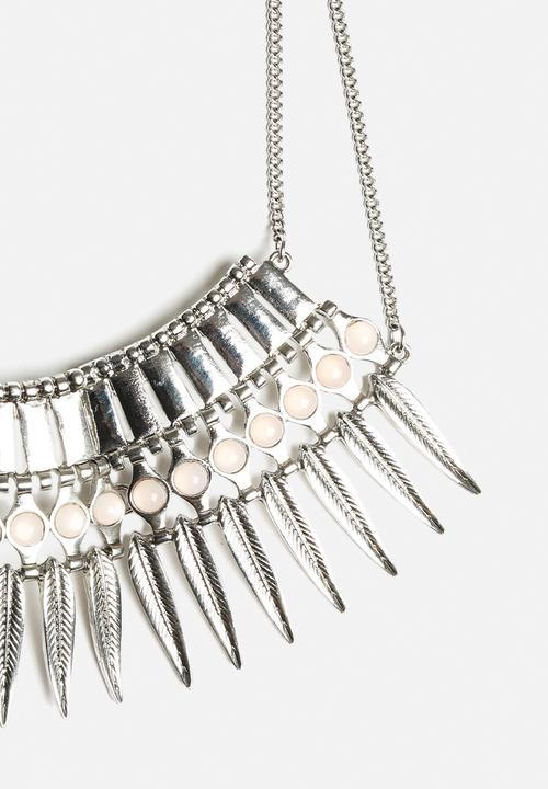 New Look - Statement Feather Spike Necklace