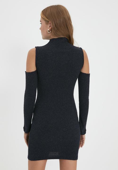 Trendyol - Cold shoulder collar knit dress - navy