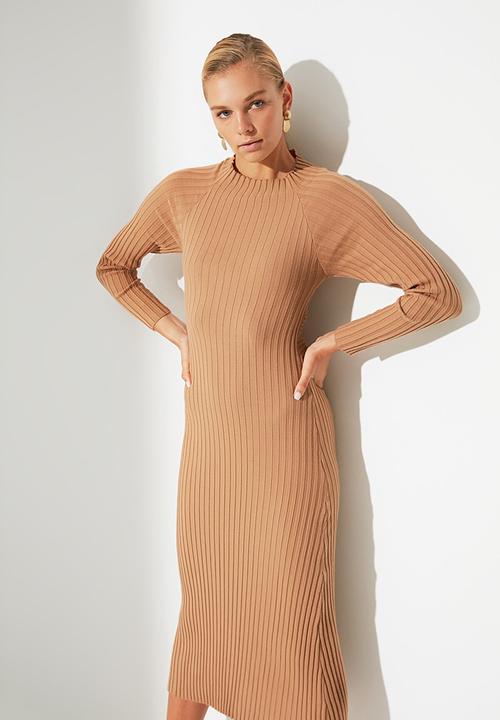 Trendyol - Ribbed low back knitwear dress - camel