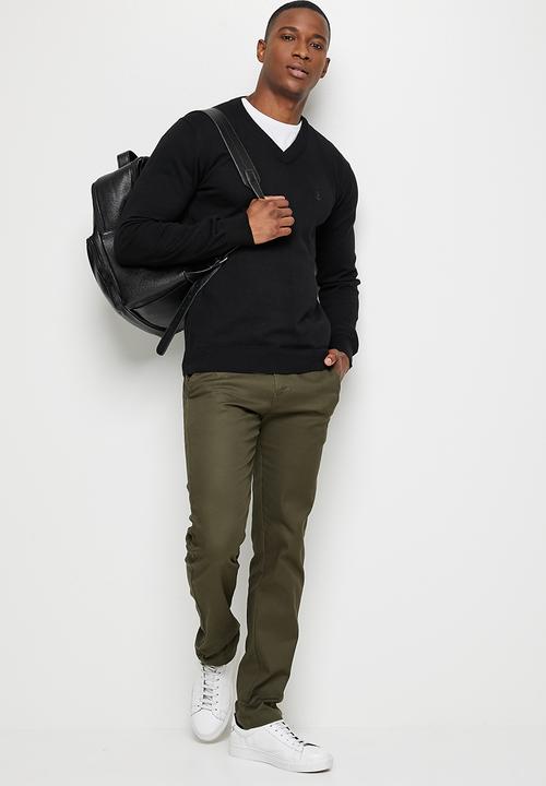 Lark & Crosse - Slim fit v-neck pullover - black