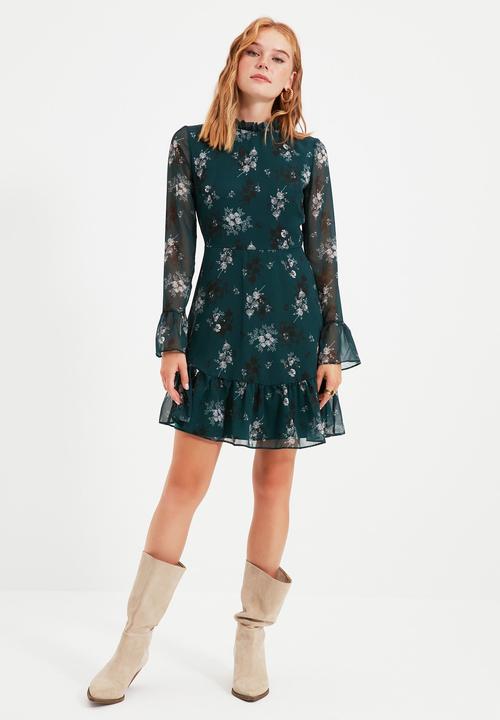 Trendyol - Floral patterned dress - green