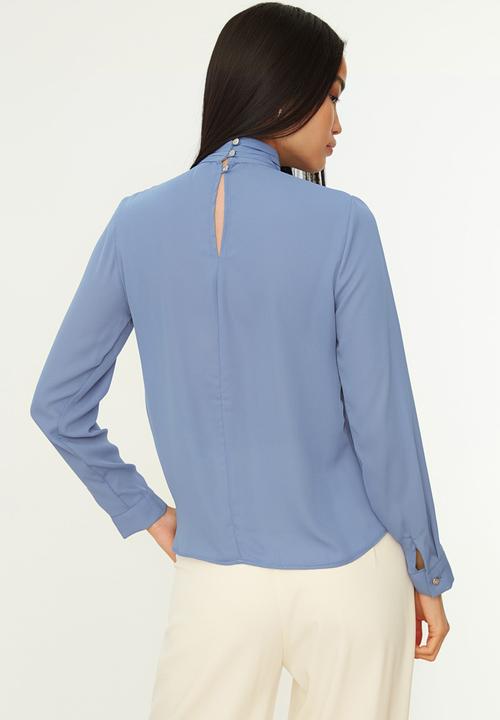 Trendyol - Neck detailed blouse - blue