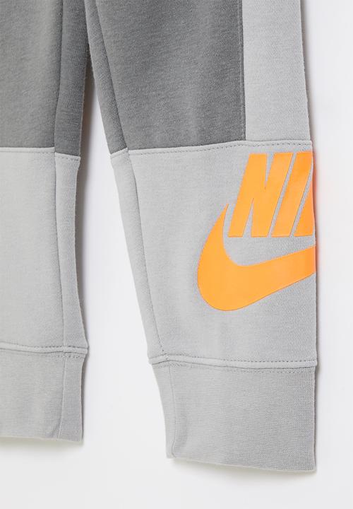 Nike - Nkb amplify pants - smoke grey