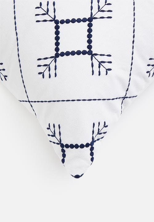 Sixth Floor - Emb cushion cover  - white & navy