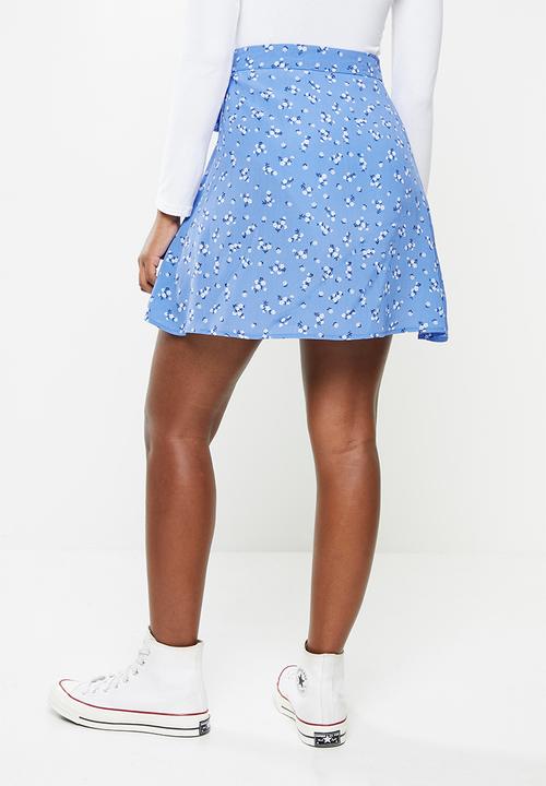 Cotton On - Wrap mini skirt - riddle ditsy collegiate blue