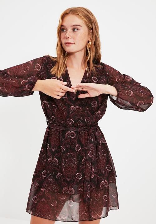 Trendyol - Belted dress - burgundy