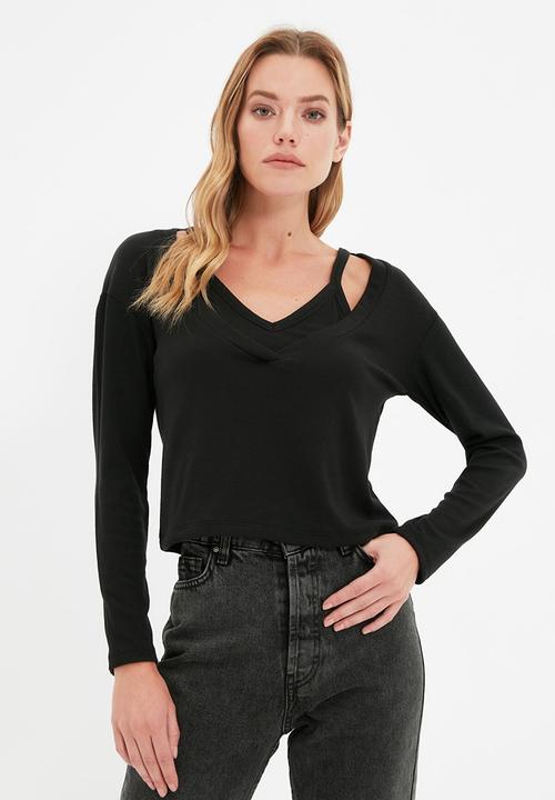 Trendyol - Knitted blouse  - black