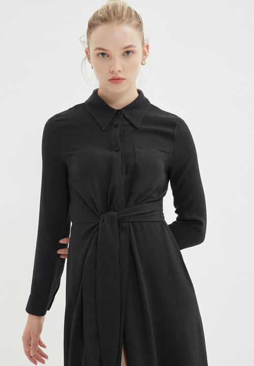 Trendyol - Belted dress  - black