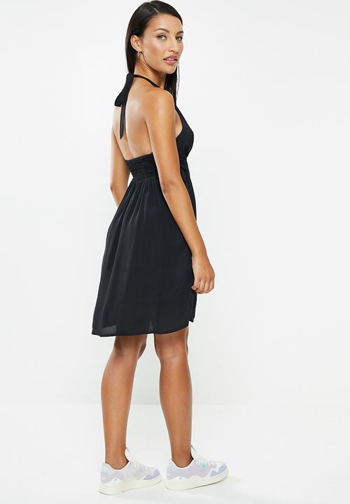 Cotton On - Petite kelsey halter mini dress - black