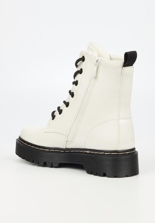 Miss Black - Nirvana1 lace-up ankle boot - white