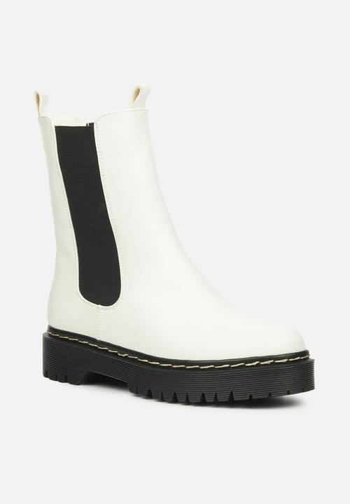 Miss Black - Nirvana2 chelsea boot - white