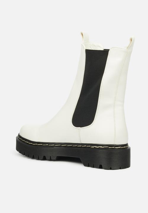 Miss Black - Nirvana2 chelsea boot - white